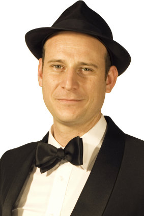 Rod Gilbert will sing songs made famous by such performers as Frank Sinatra.