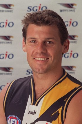 Donnelly in 2001 as No.29 for the West Coast Eagles.