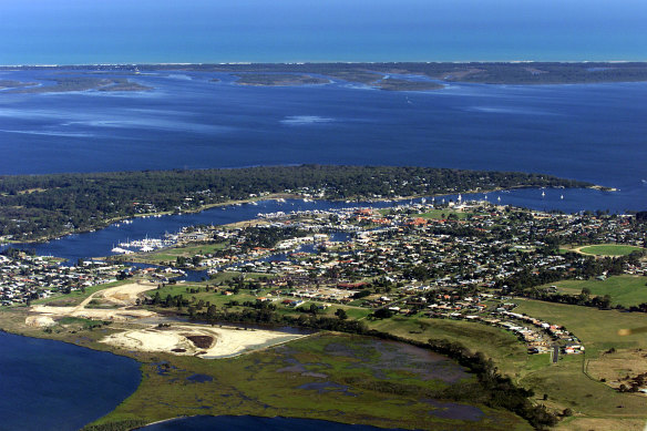 Commercial net fishing has also been phased out on the Gippsland Lakes. 