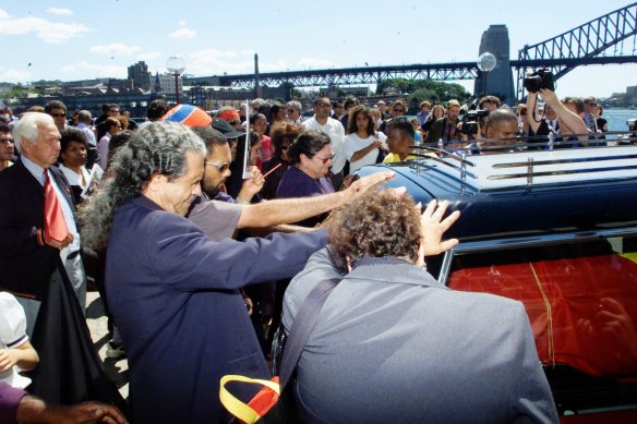 Crowds at Charlie Perkins’ 2000 wake.