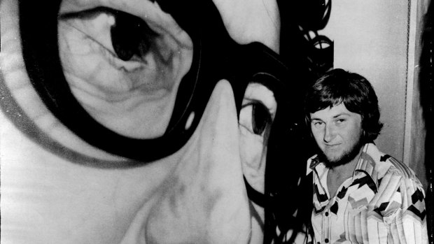 John Bloomfield, seen here winning the 1975 Archibald Prize with his portrait of film director Tim Burstill, that was later disqualified.