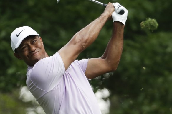 Tiger Woods has had surgery but says he expects to resume practice within a few weeks.