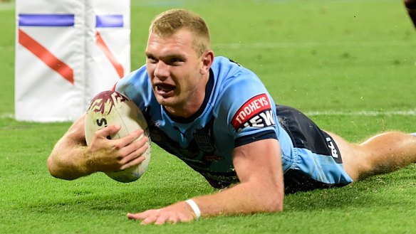 Tom Trbojevic scores for the Blues.