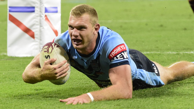 Tom Trbojevic scores for the Blues.