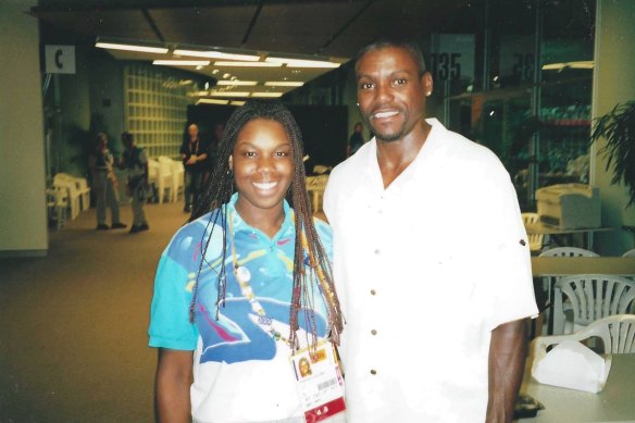 Gbogbo meeting Olympian Carl Lewis at the Sydney 2000 Olympic Games.