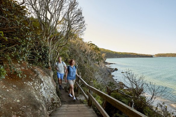 Starting at the Spit Bridge, this scenic stretch hugs the harbour, with breathtaking views.