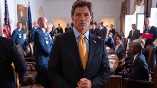 James Marsden interpreta al presidente de los Estados Unidos en el thriller paranoico Paradise.