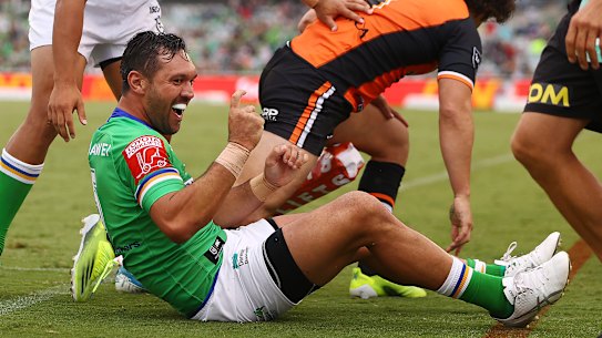 Jordan Rapana celebrates after going over for the Raiders 