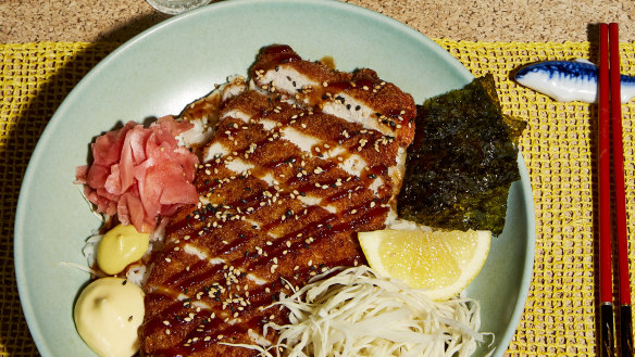 Dress up store-bought schnitzel (or fish fingers!) into this katsudon plate.