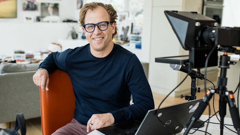 Como um professor de economia australiano deixou o noticiário a cabo para abrir sua própria empresa de mídia