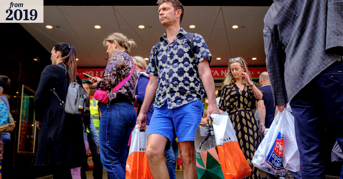 Last minute Christmas shopping is bumper weekend for retail industry