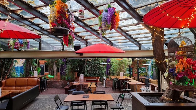 Beer garden laneway access dispute escalates to Supreme Court over decades-old use
