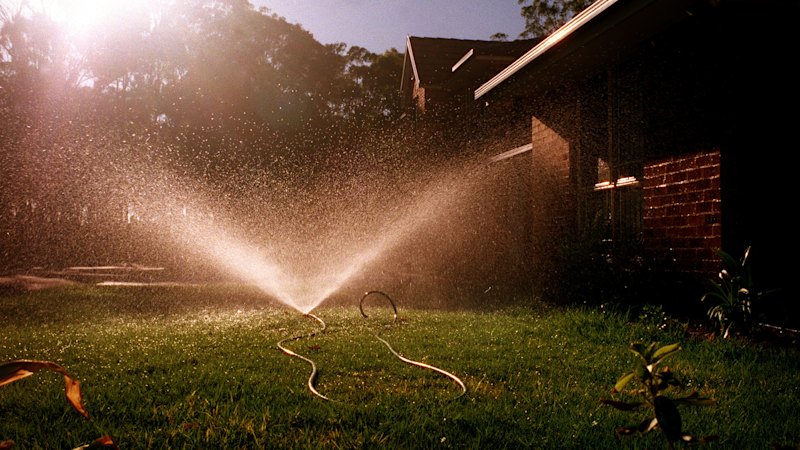Water warning as Melburnians put on alert for restrictions