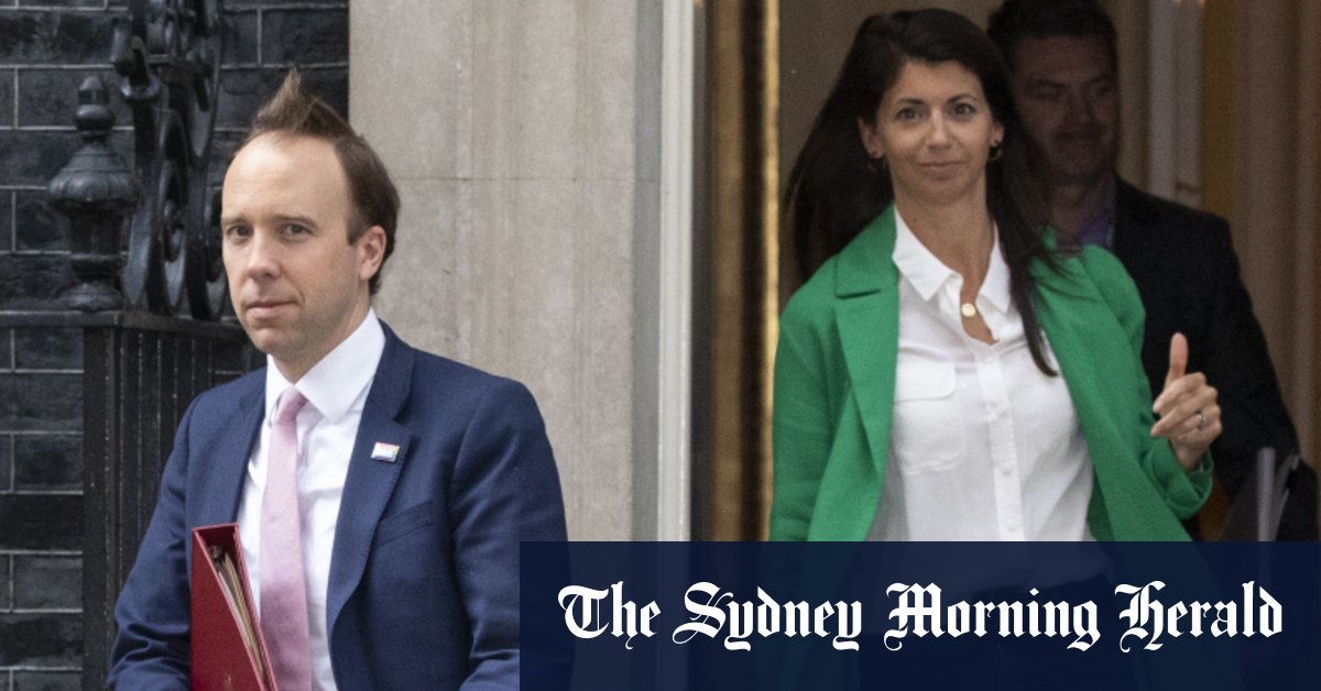 Uk Health Minister Matt Hancock Admits Virus Rules Breach After Kissing Hugging Aide