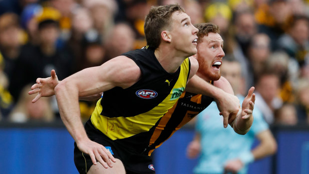 Tom Lynch and Denver Grainger-Barras have eyes only for the ball.