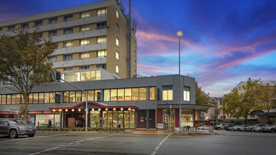 Minskys Hotel includes commercial office space above, occupied by Redcape.