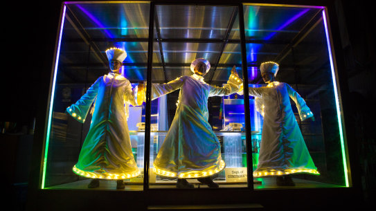 The Cube is an innovative pop-up theatre space, which has housed a work called Enlighten about death, featuring angels.