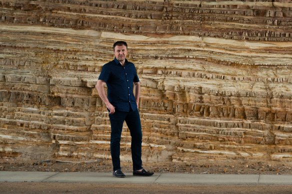 Global seismologist from the Australian National University, Professor Hrvoje Tkalčić, uses earthquakes to peer into the inner Earth.