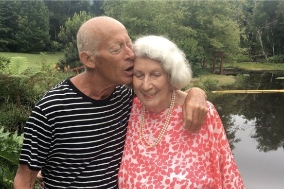 Gillian Helfgott, wife of David Helfgott, dies at the age of 90.