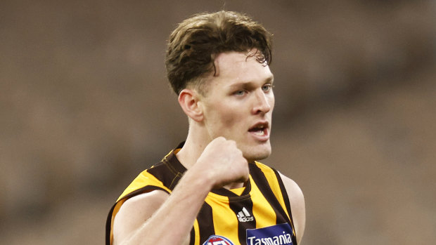 Hawk seeks trade to Tigers; Mid-season trading in AFL pay deal; Roos great set to leave