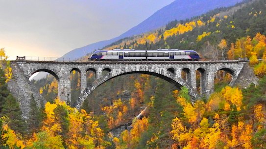 Acrtic Circle Express Train crosses Lylling Bridge 