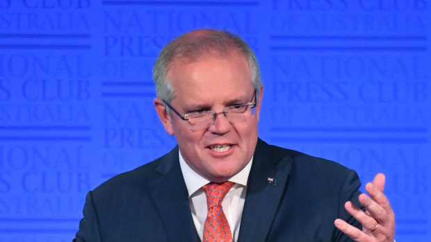 Prime Minister Scott Morrison at the National Press Club this week said the economy remained solid. But some of the nation's best economists are warning the combination of bushfires and the coronavirus could threaten growth.
