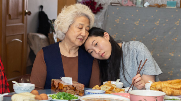 Zhao Shuzhen and Awkwafina play a dying woman and her granddaughter in The Farewell. 