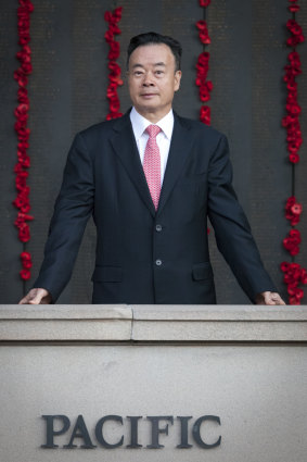 Dr Chau Chak Wing at the Australian War Memorial