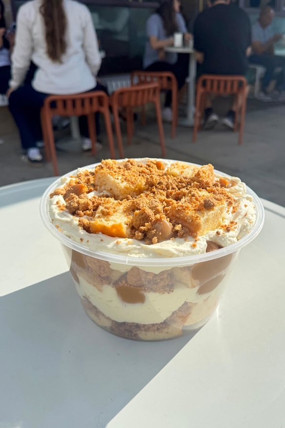 Banana pudding with dulce de leche and banana cream.