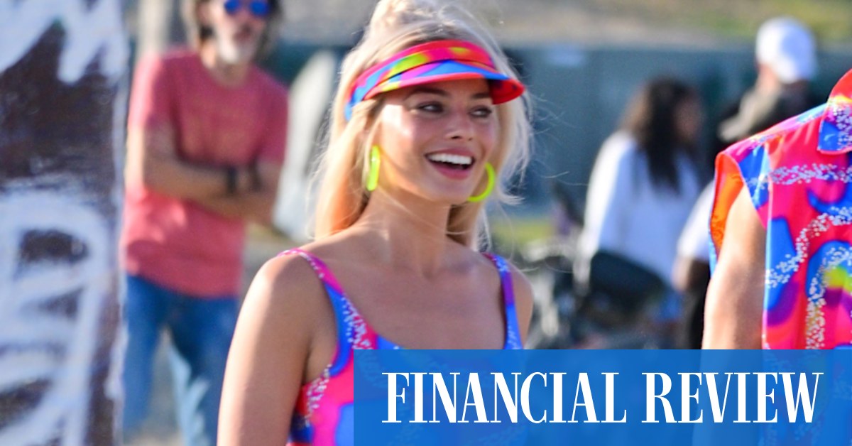 How to wear hot pink and not look like a Barbie doll - Vimarsana News