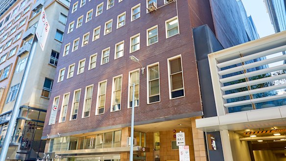 130 Little Collins Street was bought by Jeff Xu for $40.5 million.