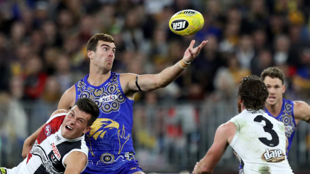 Scott Lycett makes a grab for the ball during the Eagles' round 11 clash with St Kilda. 