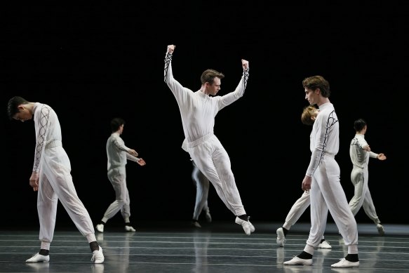 Dancers of The Australian Ballet.