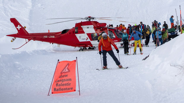 Rescuers comb Austrian, Swiss avalanches for possible buried victims