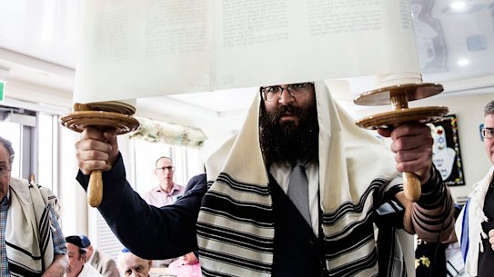 Religious leaders have called for a relaxing of Victoria’s COVID rules during Yom Kippur.