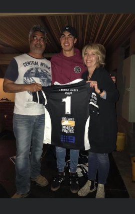 Penrith Panthers rookie Charlie Staines with dad Shayne and mum Lisa. Pic: Supplied