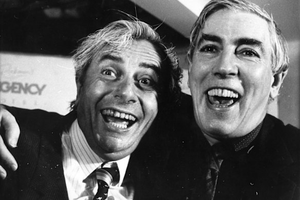 Sir Les Patterson (Barry Humphries), left, and comedian and actor Peter Cook at the first Melbourne International Comedy Festival.
