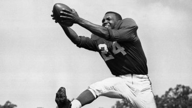 National Football League S First African American Player Dies At 92
