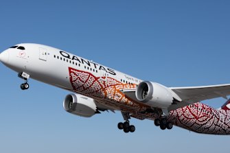 Qantas says it will bypass Perth on its non-stop flights to London. 