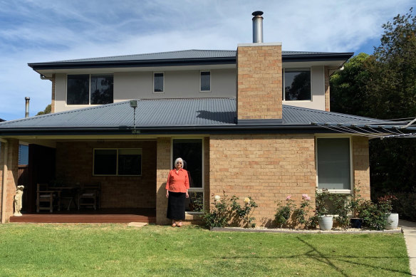 Pensioner Margaret Singleton at her Lakes Entrance home.