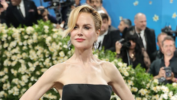 Nicole Kidman in custom Balenciaga.