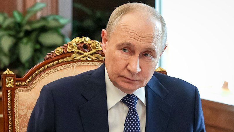 Putin'in 'Davos'u, etkileyicilerin şatafatına rağmen savaş ve durgunluktan mustarip