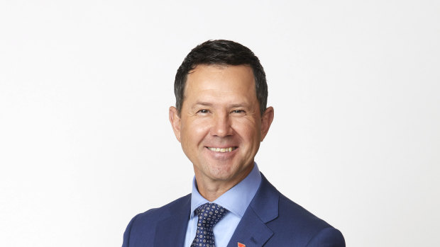 Cricketing legend Ricky Ponting commentates the BBL.