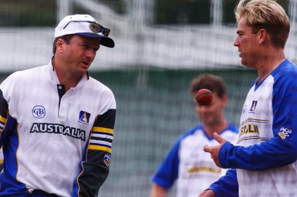 Steve Waugh and Shane Warne at training in 1999.