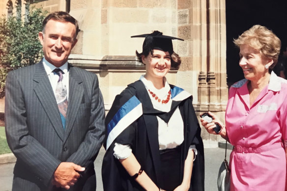 West at her University of Sydney graduation with parents Roderick and Janet West. 