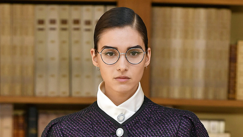 Beauty For People Who Wear Glasses Tips For Putting Makeup On With Glasses