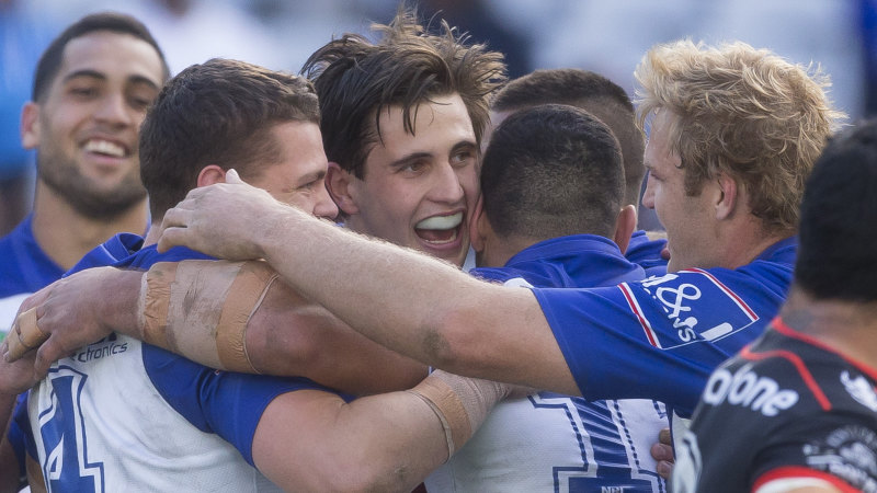 Bulldogs Upset Warriors With Late Field Goal From Lachlan Lewis