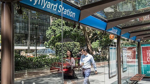 City of Sydney bus shelters, kiosks and street furniture were going to be replaced in July. That process has been delayed, again.