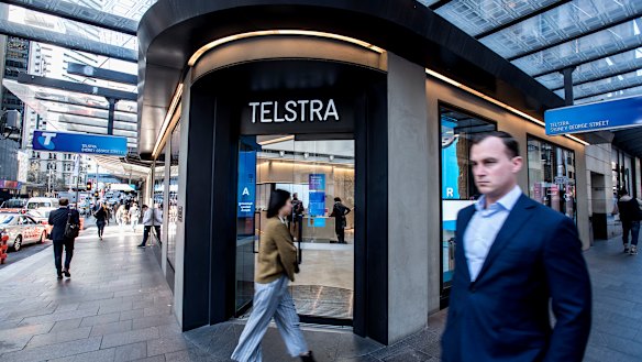 Telstra's CEO Andy Penn says foot traffic at the telco's stores has dropped and that it will continue to monitor conditions this weekend.