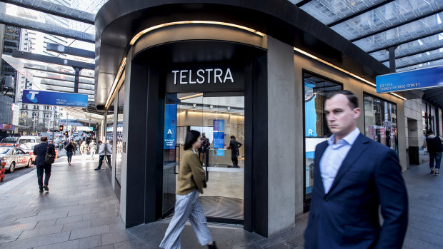 Telstra's CEO Andy Penn says foot traffic at the telco's stores has dropped and that it will continue to monitor conditions this weekend.